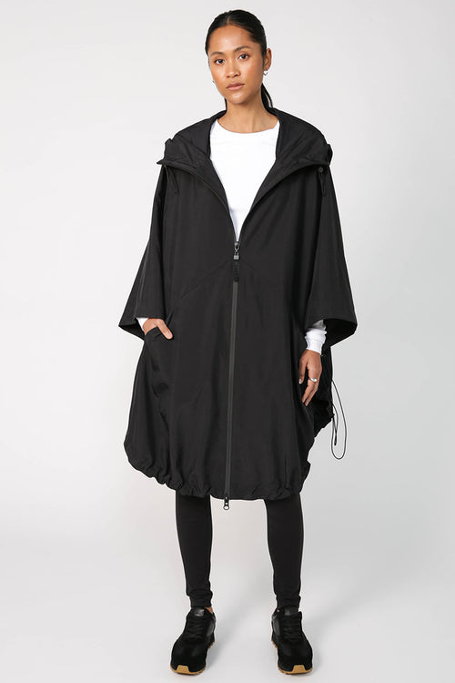sprinting cape / black