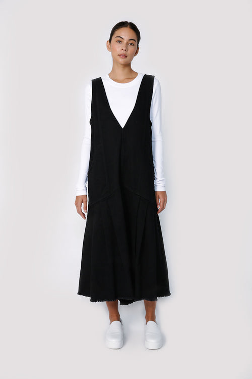 land dress / black denim