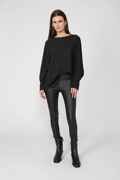 focus top / black