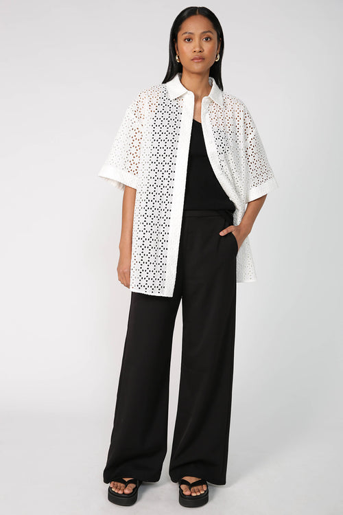 trooper broderie shirt / ivory white