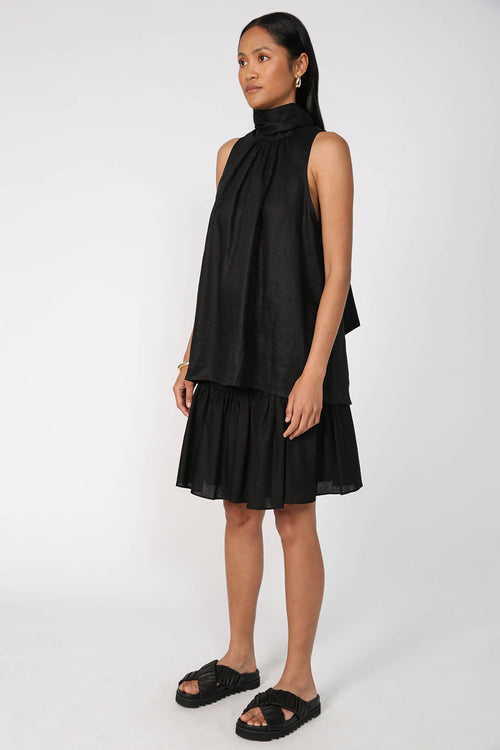 area tank / black linen