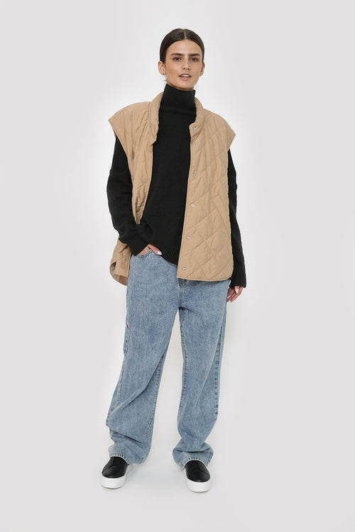 batched sweater / black