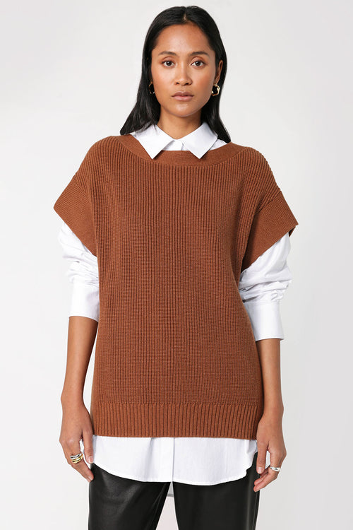 conclude vest / tan brown