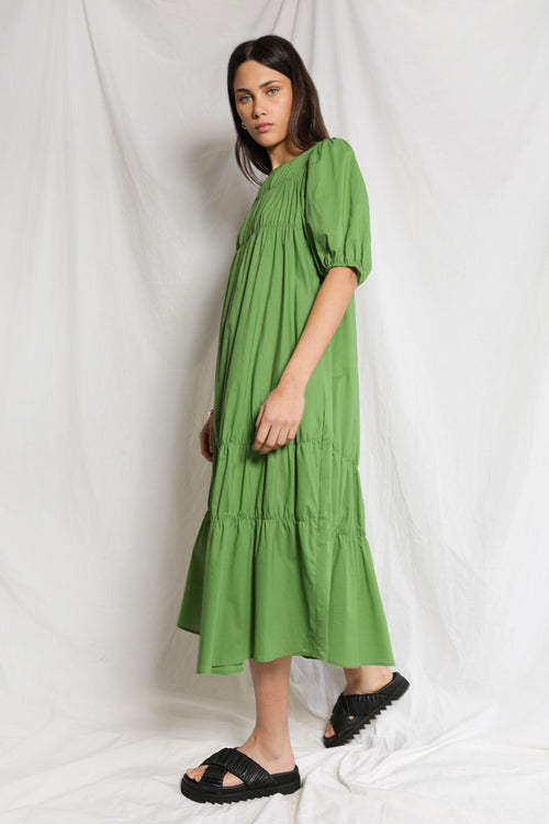 region dress / intense green
