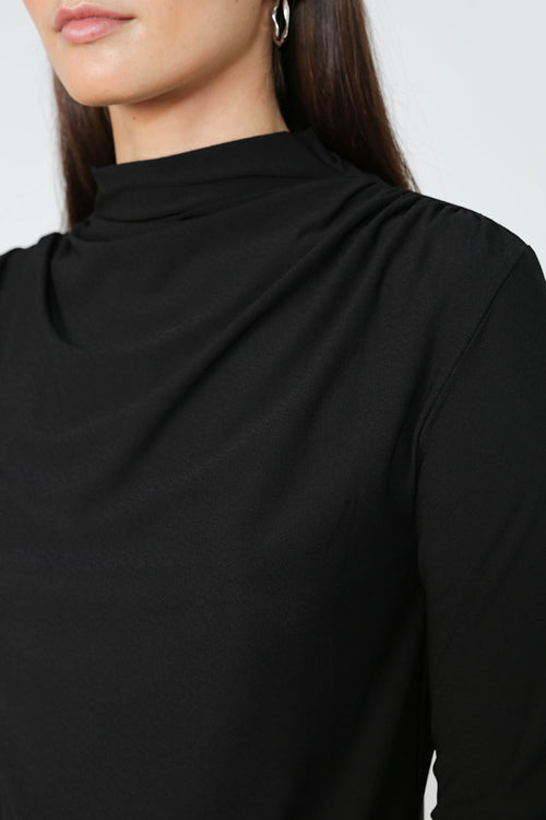gather polo skin / black