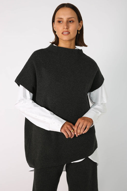 vent vest / charcoal marle