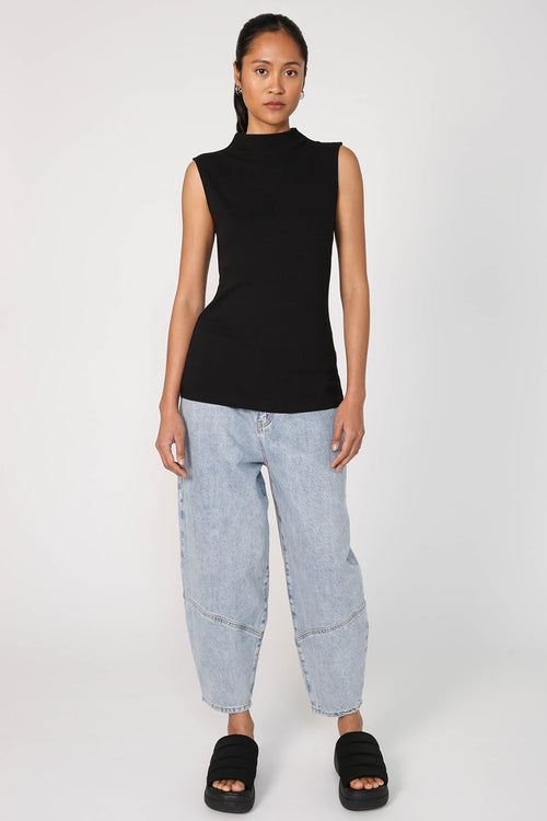 modest rib funnel tank / black
