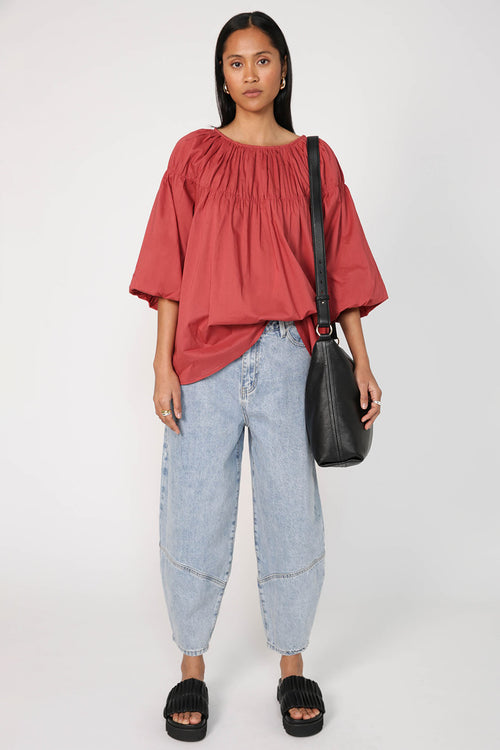 gallery tee / persimmon red
