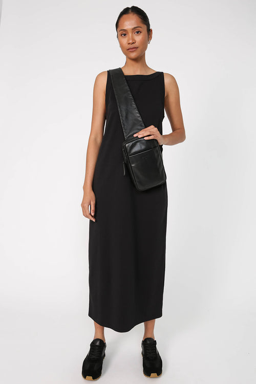 kicked tank dress / black