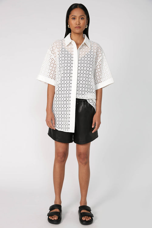 trooper broderie shirt / ivory white