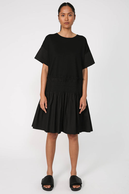 expand dress / black