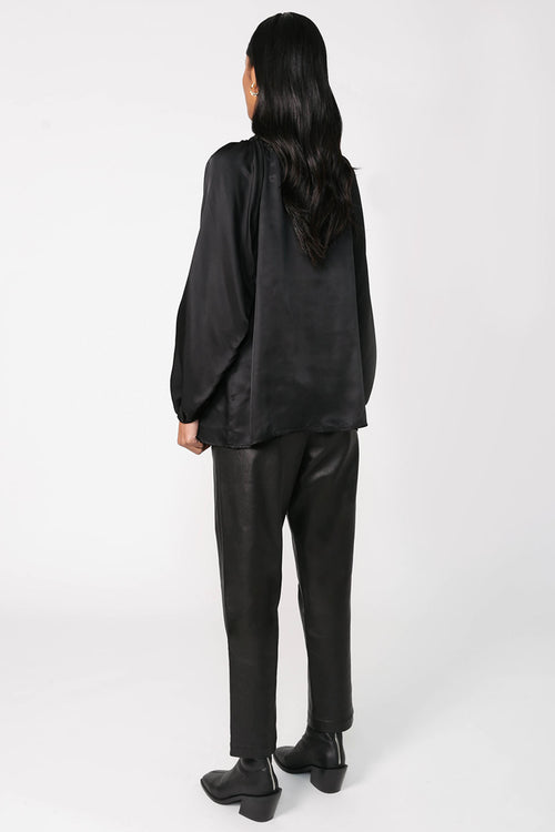 equal top / black