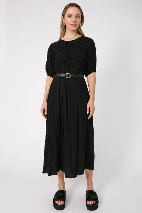 region dress / black