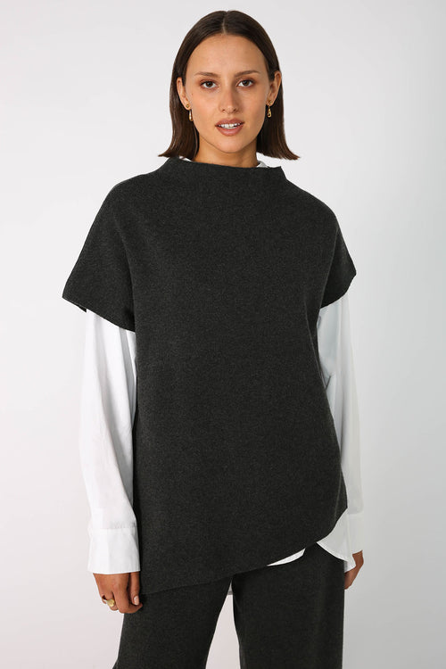 vent vest / charcoal marle