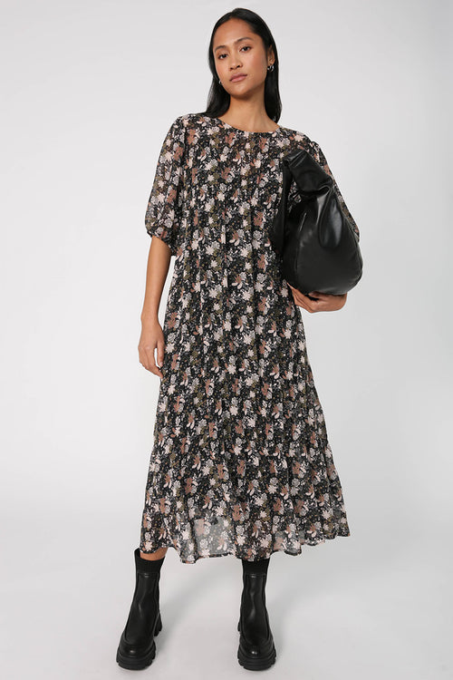 region dress / pink floral paisley