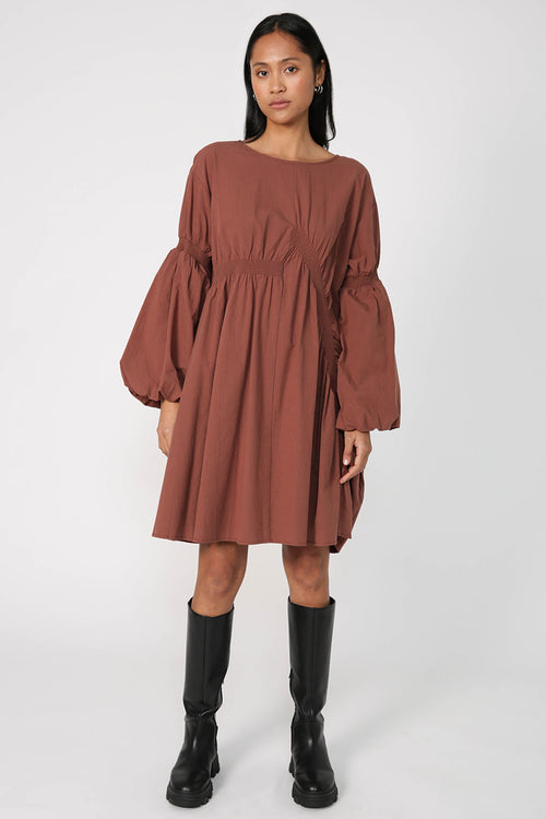 striate dress / chestnut brown