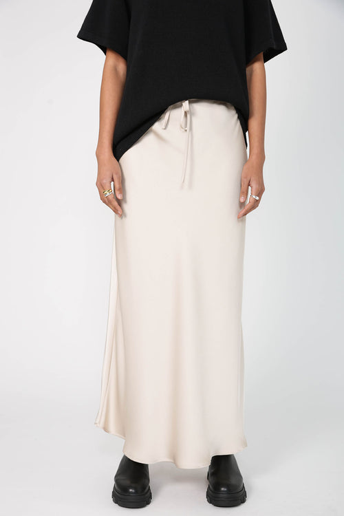 frame bias skirt / pearl natural