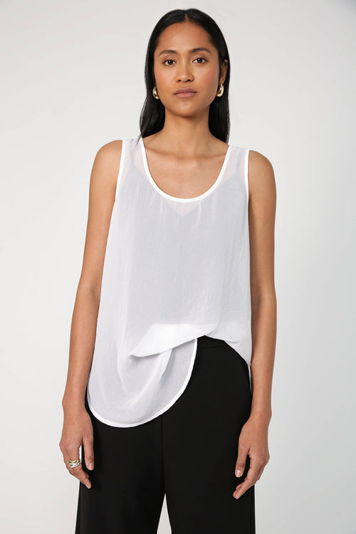 saviour tank / white
