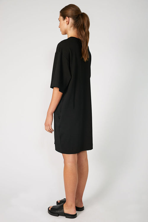 repose tee dress / black