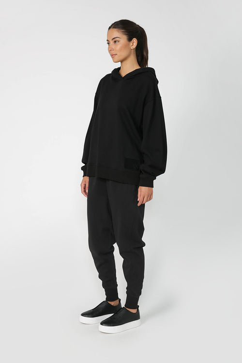 badge set hoodie / black