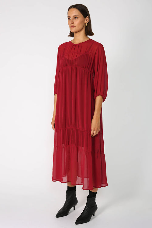 section dress / cranberry