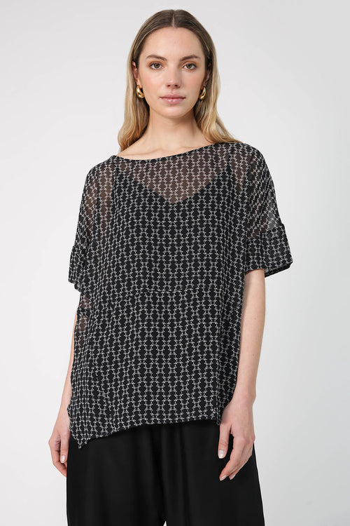 bracket tee / black|sand sequence print