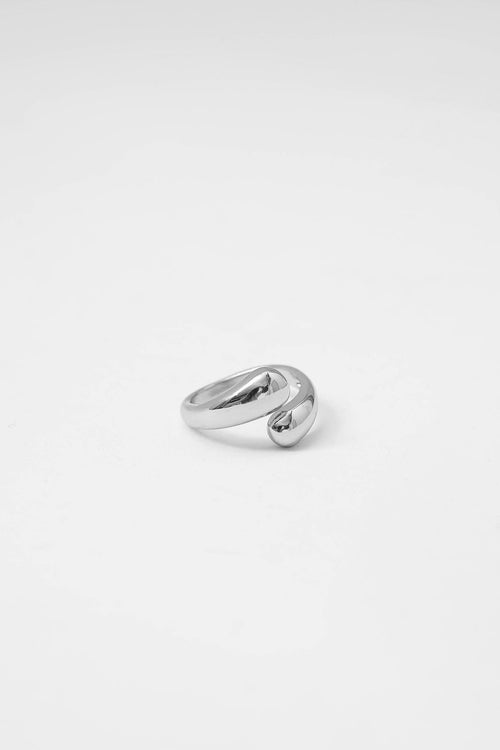 tear drop ring / silver