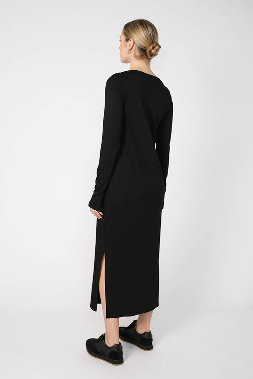kicked midi dress / black