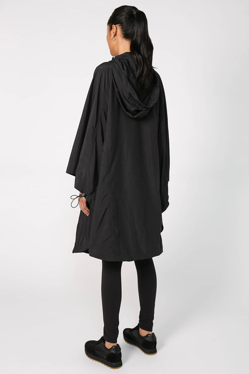 sprinting cape / black