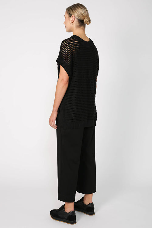 upbeat turn vest / black