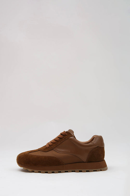 sprint trainer / dark camel brown