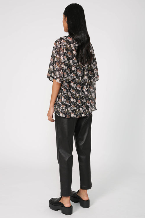 area tee / pink floral paisley