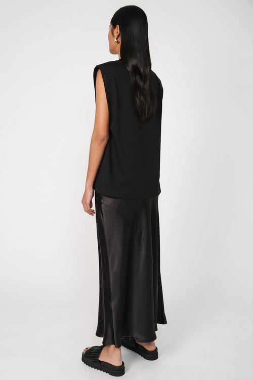 apply tank / black
