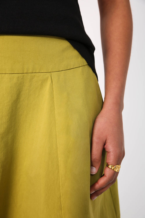 universal skirt / pistachio green