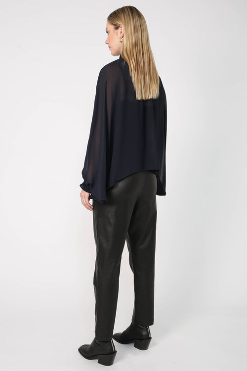 chalet top / ink blue