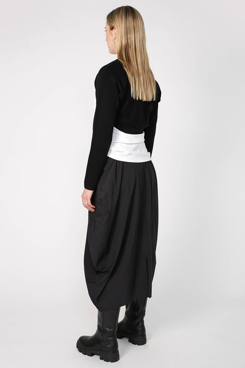 vent shrug / black