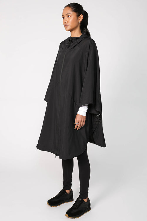 sprinting cape / black