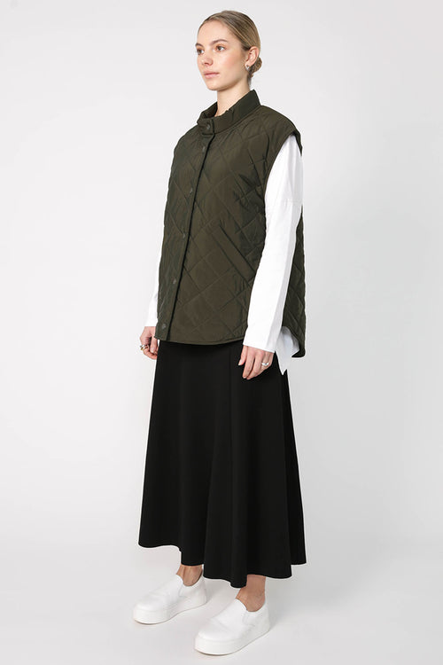stride vest / dark khaki green