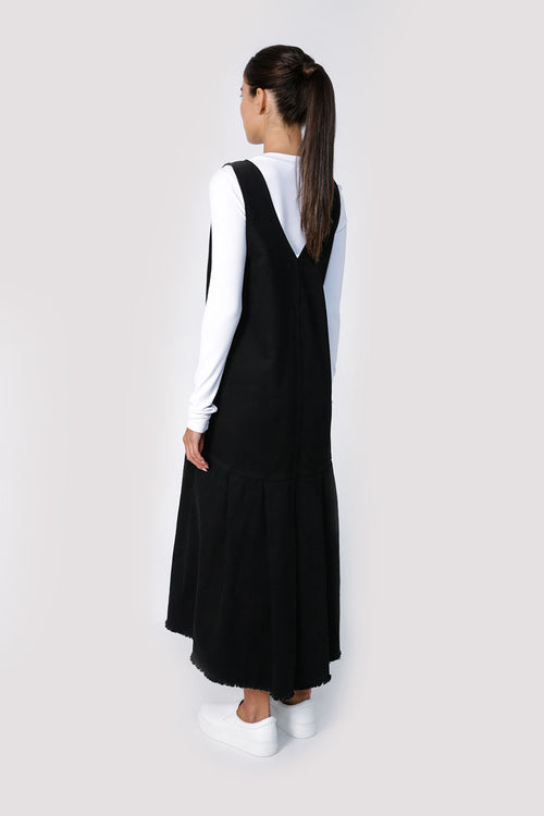 land dress / black denim