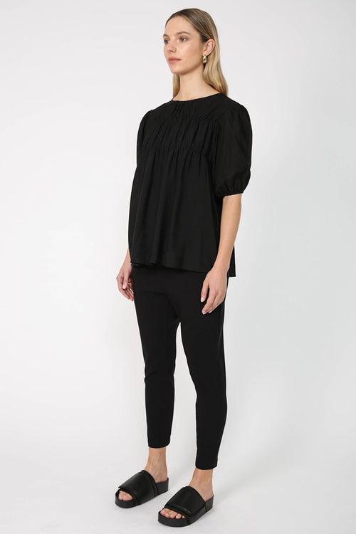 region tee / black