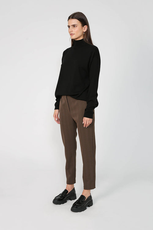 obtain pant / brown check
