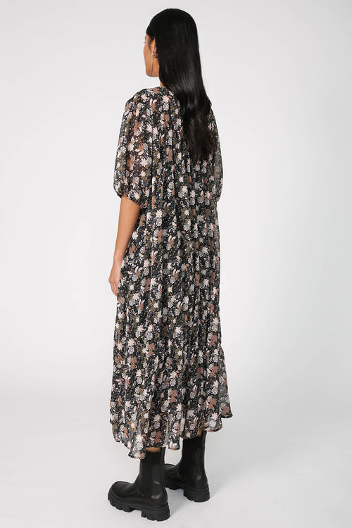 region dress / pink floral paisley