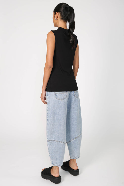 modest rib funnel tank / black