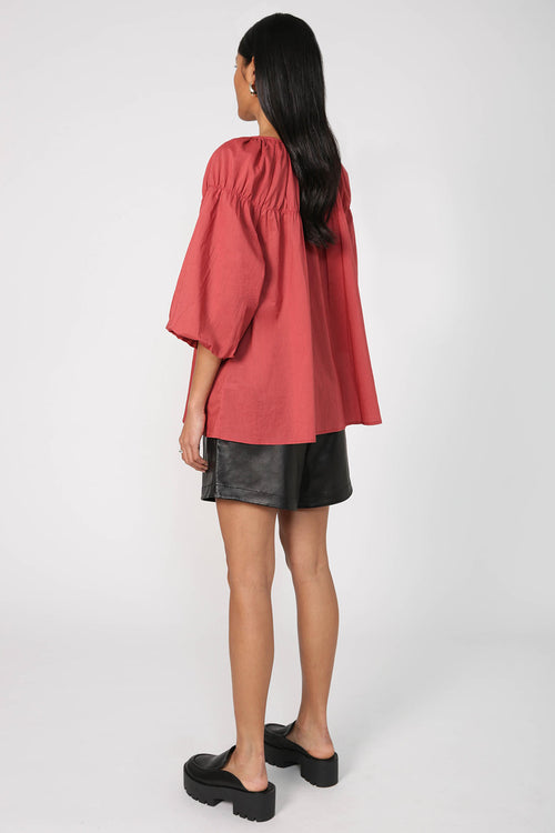 gallery tee / persimmon red