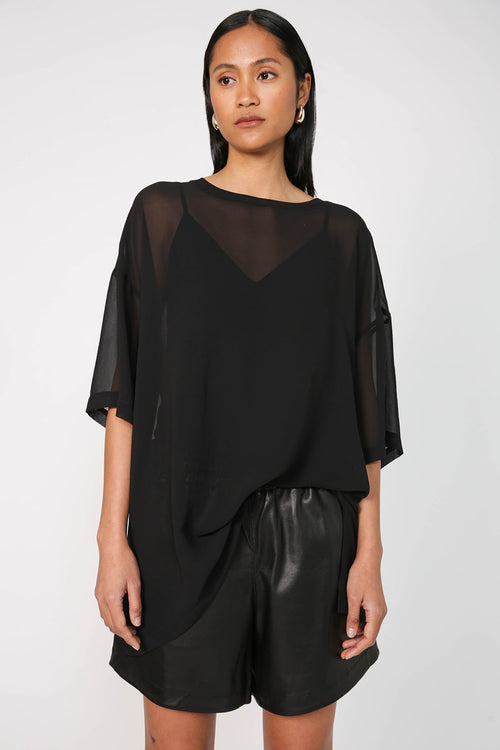 biding tee / black