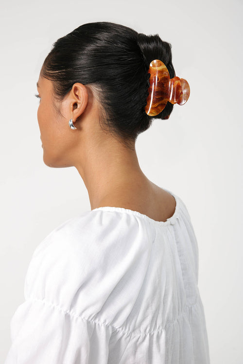 claw clip / brown sugar