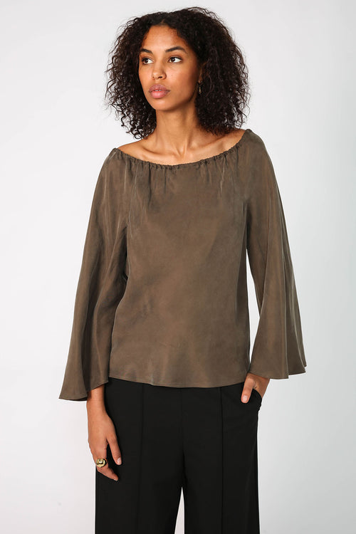 molten top / olive