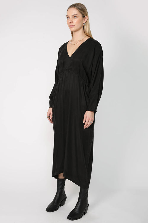 accommodate dress / black