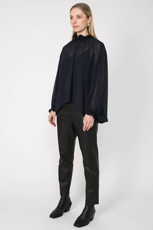 chalet top / ink blue