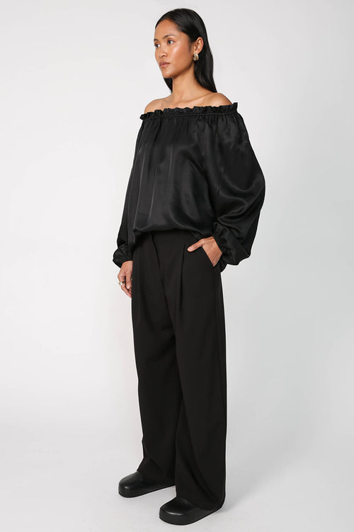 barrel wide leg pant / black